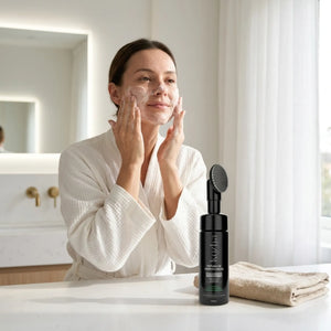 Espuma de Limpeza Facial para Todos os Tipos de Pele | Limpeza Profunda Sem Ressecar 140 ml